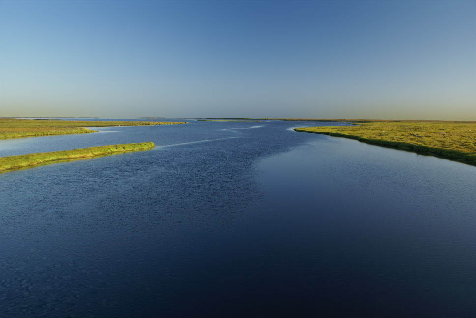 Река Широкая. Устье. Впереди Охотское море