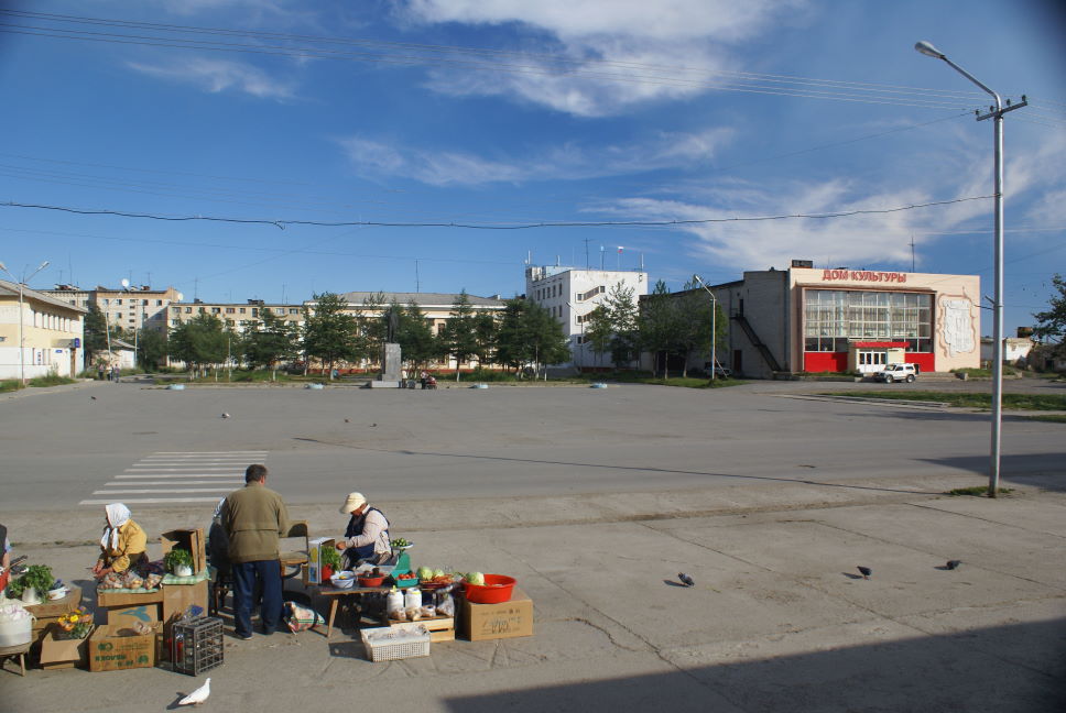 Посёлок Ола. Центральная площадь