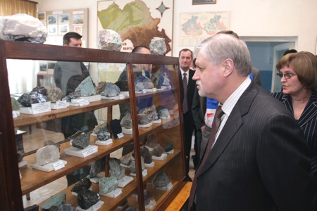 В Майминском районном музее камня. 26 февраля 2006 г., Республика Алтай