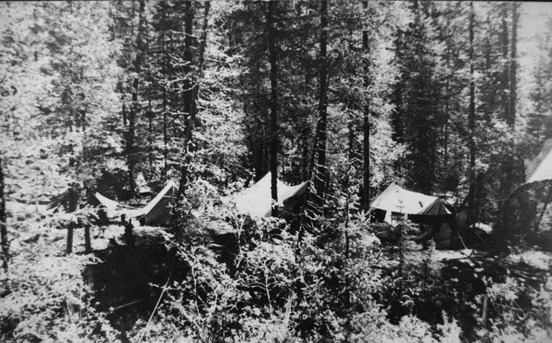 1953 год, Восточная Тува. Лагерь